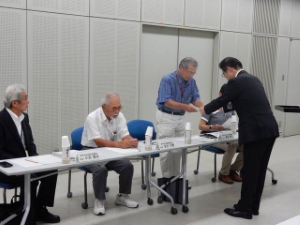 写真:津市災害情報伝達調査検討委員会委嘱式1