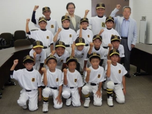 写真:全国ティーボール選手権大会出場選手