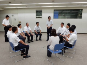 写真：市長と職務経験者採用職員との座談会