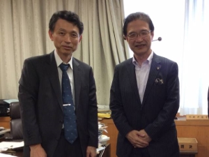 写真:水産庁 佐藤一雄長官