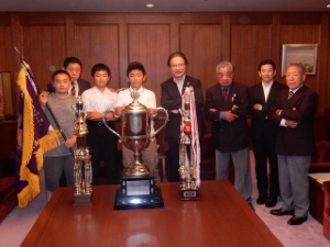 写真:こども相撲全国大会優勝チーム