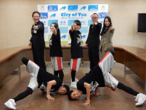 写真:青山高等学校ダンス部1