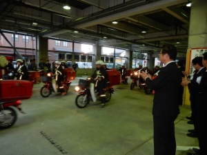 写真:年賀郵便元旦配達出発式2