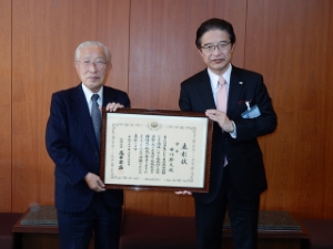 写真:総務大臣表彰 受章者