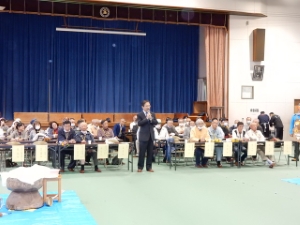 写真:村主小学校ふれあい活動 餅つき大会1