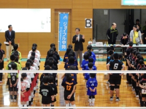 写真：平成27年度津小学生バレーボール大会