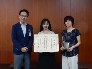 写真：交通対策本部長（内閣府特命担当大臣）表彰