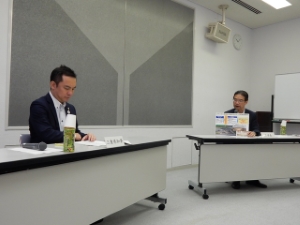 写真:知事との1対1対談1