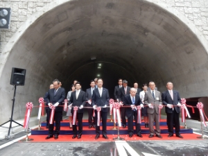 写真:矢頭トンネル開通式2