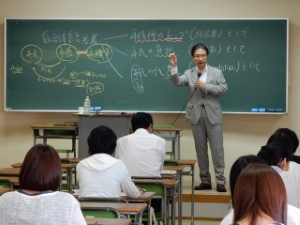 写真:三重短期大学 自治体行政特論 講話