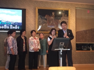 写真:津市婦人会連絡協議会カラオケ大会