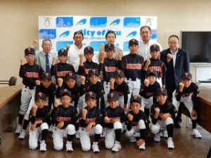 写真:全日本学童軟式野球大会出場選手