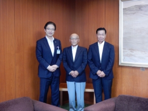 写真：観海流泅水会　土方一夫代表、石田浩司様 来訪