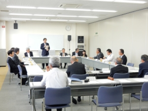写真：津商工会議所労務対策協議会総会 挨拶