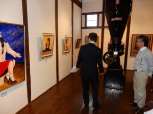 写真：第10回一洋会作品展 鑑賞