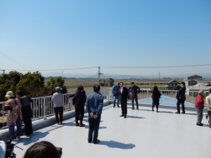 写真：津波避難用外付け階段体験会（殿木集会所）2