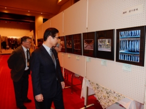 写真:第14回公民館合同作品展 鑑賞