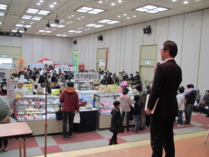 写真:第5回スイーつフェスタ 挨拶