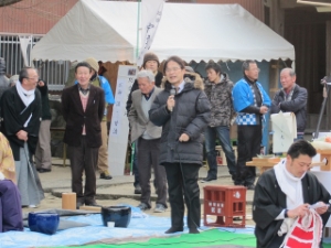 写真：中野獅子舞 激励