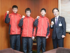 写真：第28回全国都道府県対抗中学バレーボール大会　出場選手来訪