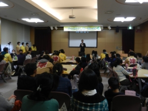 写真：第6回ジュニアエコノミーカレッジin津 表彰式 挨拶