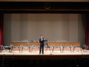 写真：音楽教室ひとみ会　大正琴サークル発表会 挨拶