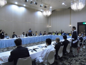 写真：安濃津よさこい実行委員会主催　津市長を囲んでの朝食会