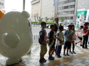 写真：平成26年度赤い羽根共同募金運動「津駅街頭募金」