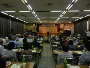 写真：地区敬老会 挨拶3