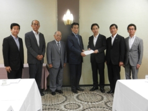 写真：民主党三重県総支部連合会　第11回団体懇談会