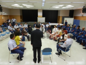 写真：消防団を中核とした地域防災力の充実強化大会」参加の女性消防団員 激励2