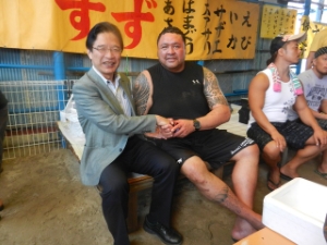 写真：元横綱　曙選手と