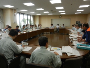 写真：大雨警報の発令に係る第1回災害対策本部会議