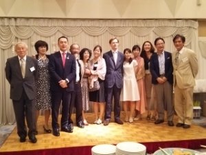 写真：三重日仏協会創立27周年記念総会パーティー 挨拶