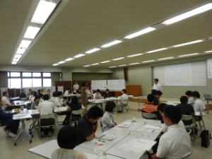 写真：平成26年度 新任主査研修　講話