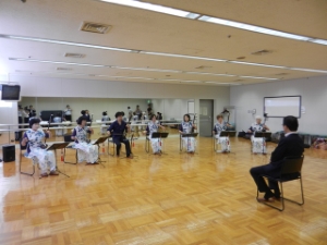 写真：天天二胡会　激励