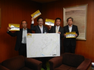 写真:津市商工会「子どもSOSの店」活動報告