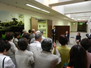 写真:「津市・鎮江市友好交流写真書画展」 挨拶