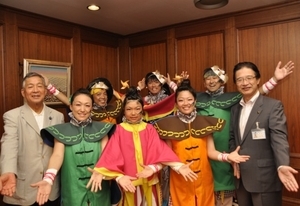 写真:安濃津よさこいHAPPY ARCHIVEの皆さんと