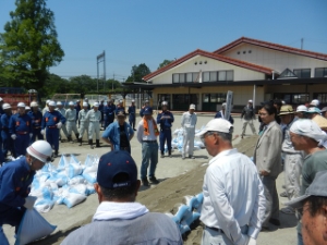 写真:一志地域水防工法訓練 激励
