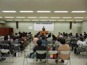 写真：津市婦人会連絡協議会総会 挨拶