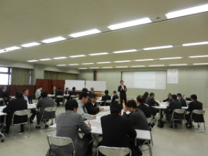 写真：平成26年度部次長級職員組織経営セミナー 講話