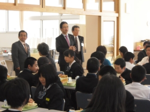 写真：坊津学園小学校・中学校 視察1