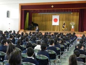 写真：一志西小学校開校式 式辞