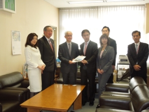 写真:平成26年度中勢バイパス建設促進期成同盟会による要望活動