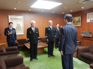 写真：津市消防団　谷口繁喜団長、松島昇副団長 辞令交付式