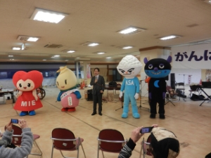 写真：春がきたきた市inポルタひさい 挨拶