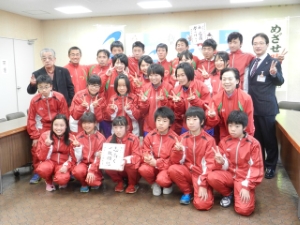 写真:第7回美し国三重市町対抗駅伝 津市代表チーム激励会