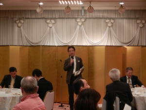 写真：河芸地区自治会連合会との懇談会 挨拶、市政報告