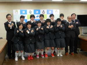 写真：津商業高等学校 女子バレーボール部